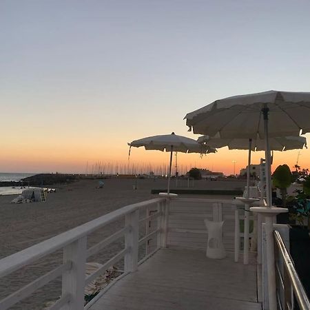 Appartement Bilocale A Due Passi Dal Porto E Dal Mare à Ostie Extérieur photo