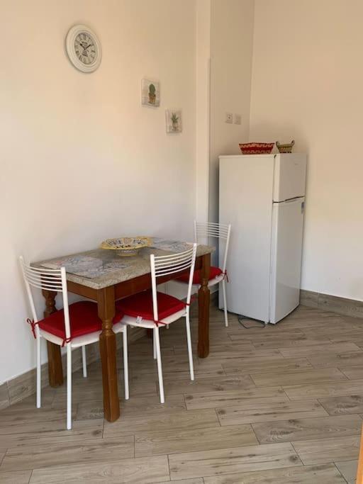 Appartement Bilocale A Due Passi Dal Porto E Dal Mare à Ostie Extérieur photo