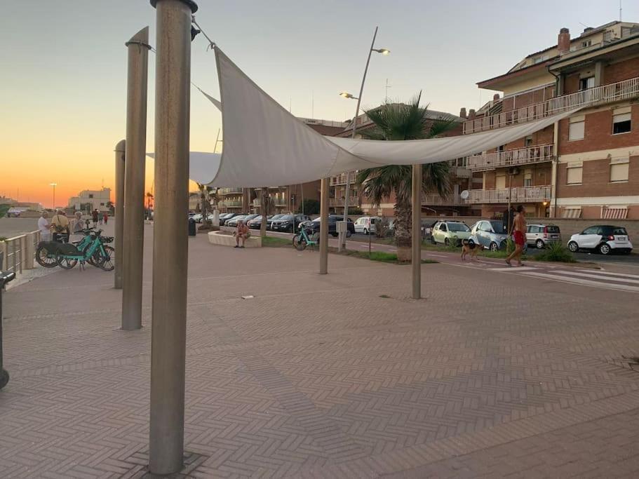Appartement Bilocale A Due Passi Dal Porto E Dal Mare à Ostie Extérieur photo